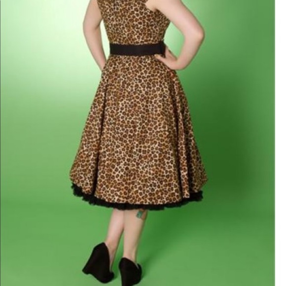 Miss Fortune leopard print dress - Picture 2 of 5